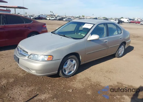 2000 Nissan Altima Gle/Gxe/Se/Xe from USA, damaged, VIN 1N4DL01D2YC161377